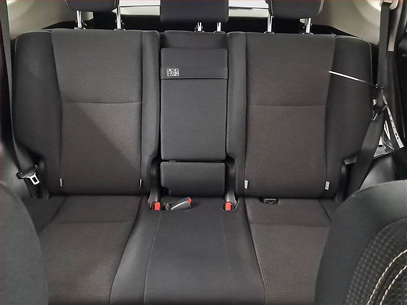 Toyota RAV4 (2018) 2.5 Hybrid - fotka 10 z 18