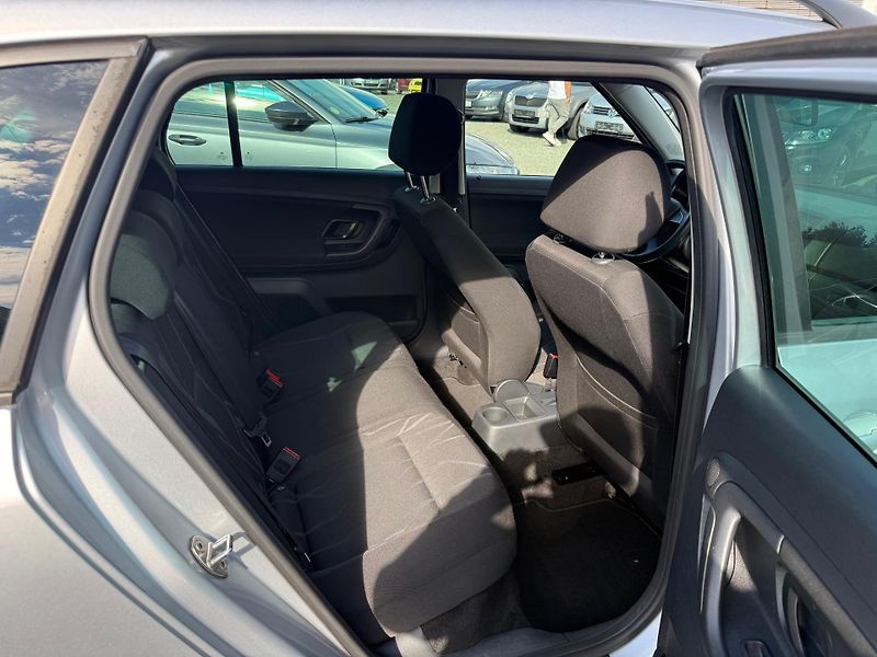 Škoda Fabia 1.2 TSI FRESH - fotka 11 z 13