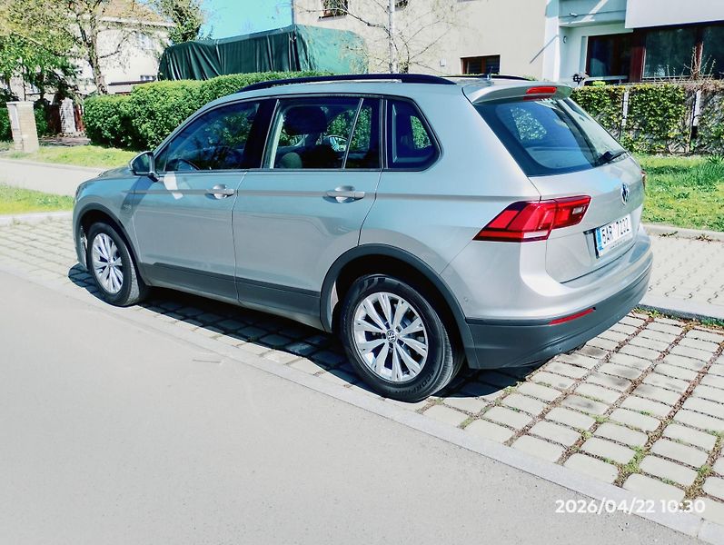 Volkswagen Tiguan 2.0 /85kW - fotka 2 z 17