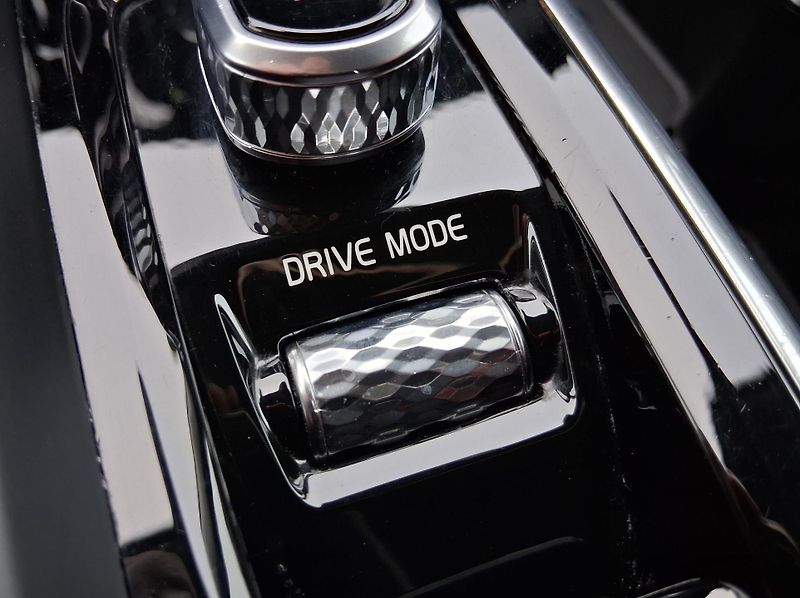 Volvo V60 MOMENTUM 2.0 D3 110 kW - fotka 14 z 27