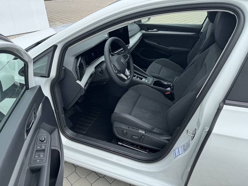 Volkswagen Golf (2026) People 7DSG mHEV 1,5eTSI - fotka 5 z 7