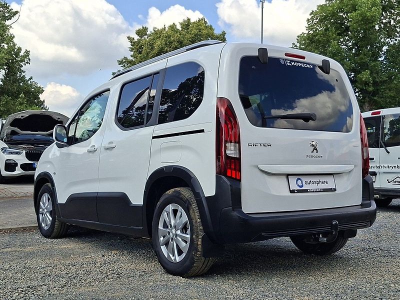 Peugeot Rifter ACTIVE 1.2 PT 110k M6 - fotka 11 z 22