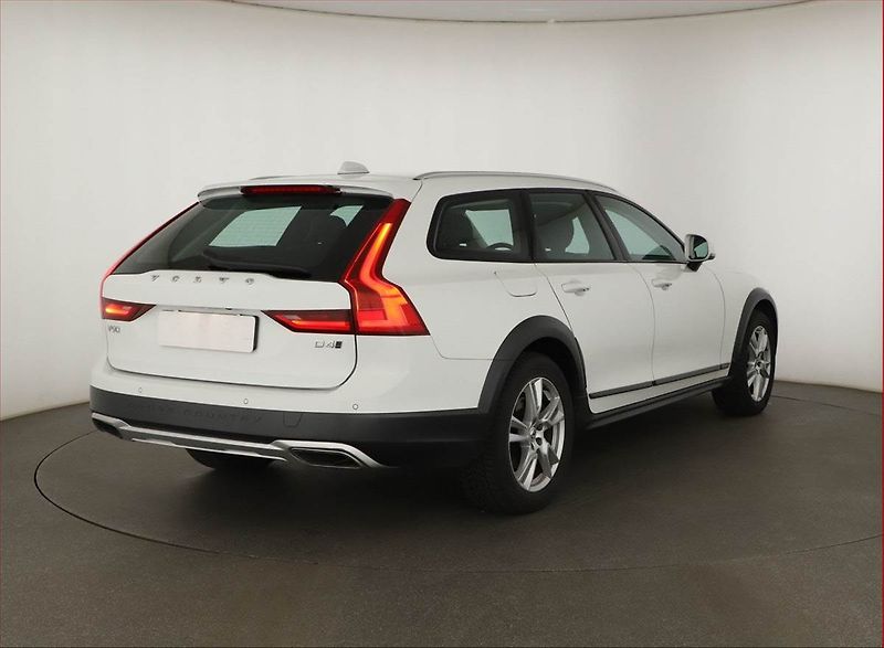 Volvo V90 (2019) Cross Country - fotka 5 z 21
