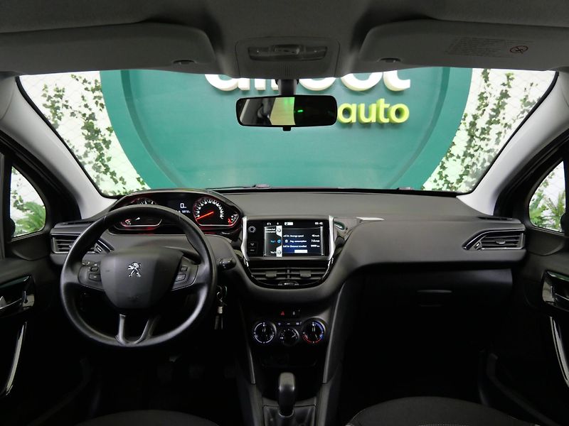 Peugeot 208 - fotka 5 z 23