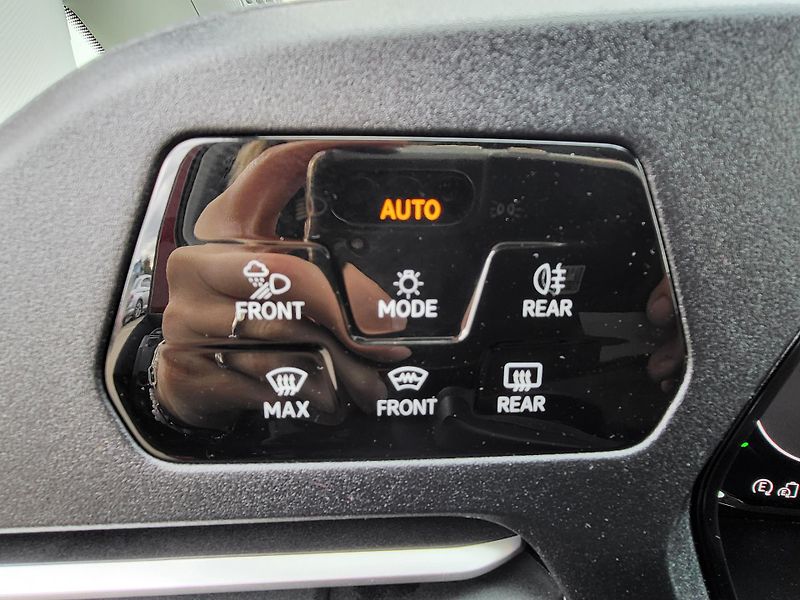Volkswagen Caddy (2025) Life 1,5 TSI PHEV - fotka 9 z 27