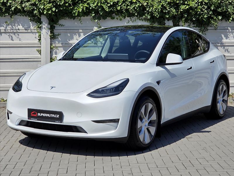 Tesla Model Y LR 4x4 Tažné z. SoH 93.4% 1.ma - fotka 3 z 21