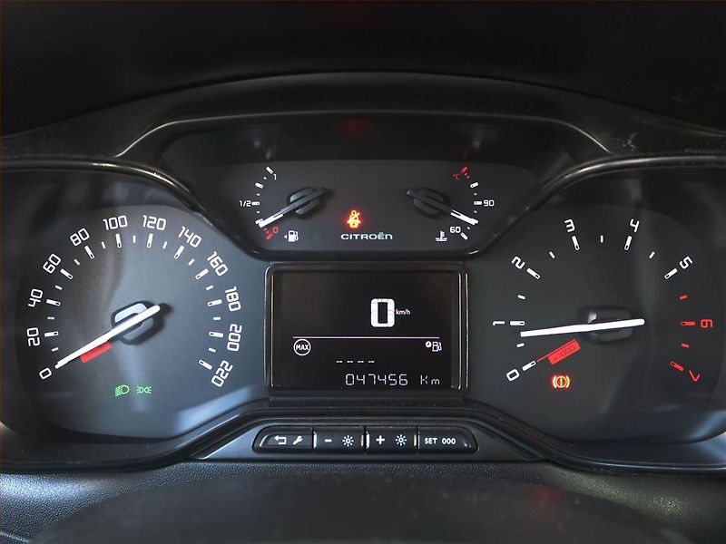 Citroën C3 (2021) 1.2 PureTech, ČR,1.maj - fotka 11 z 13