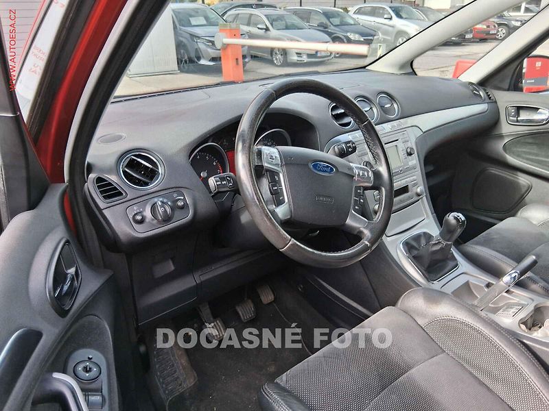 Ford S-MAX (2007) 2.0i, autoAC - fotka 3 z 3