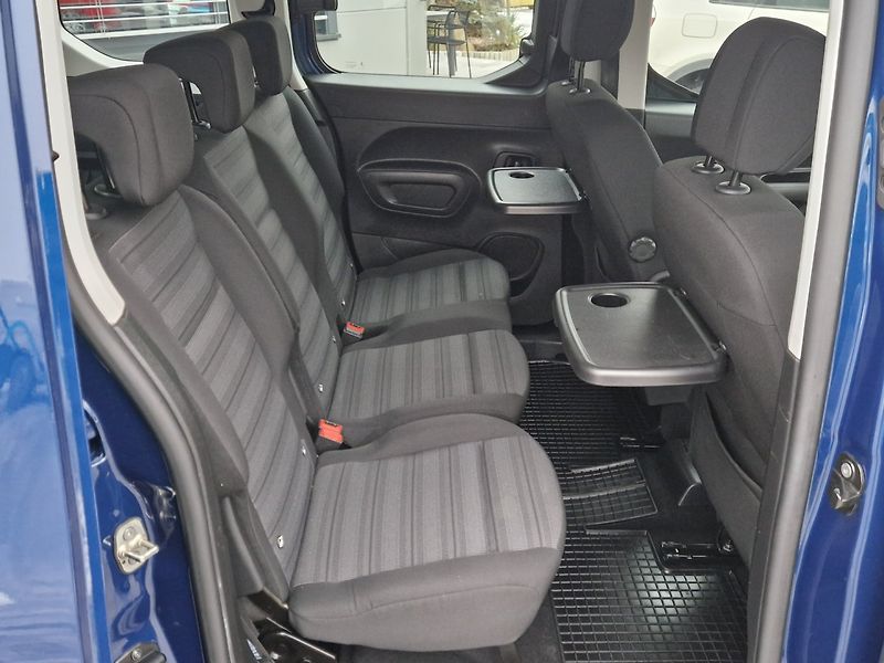 Opel Combo (2021) LIFE 1,5 CDTi - fotka 11 z 30