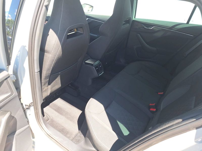 Škoda Kamiq (2021) 1.0 TSI / 81 kW / 7DSG / STYLE - fotka 26 z 35