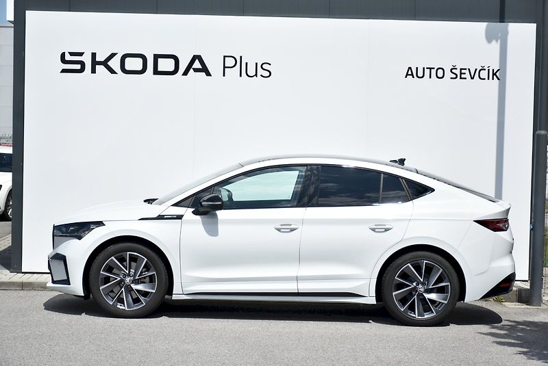 Škoda Enyaq (2024) 85 Sportline 210 kW - fotka 3 z 34