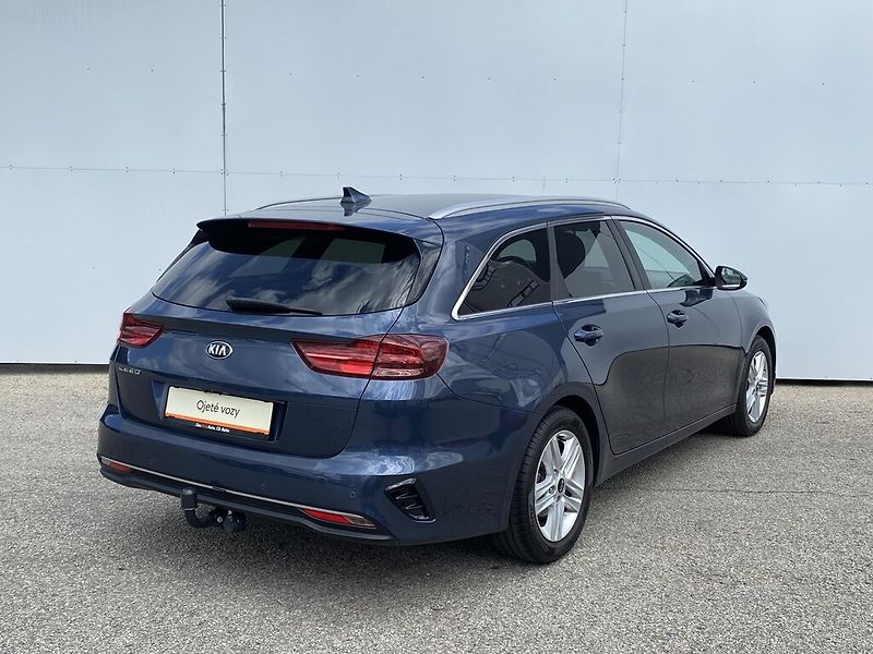 Kia Ceed 1,5 T-GDi 117,5 kW TOP - fotka 2 z 24