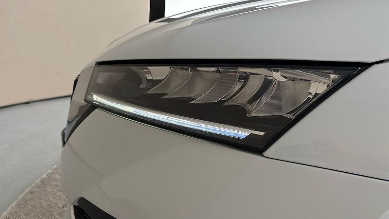 Škoda Octavia 2.0 TDI Style Combi - fotka 18 z 25