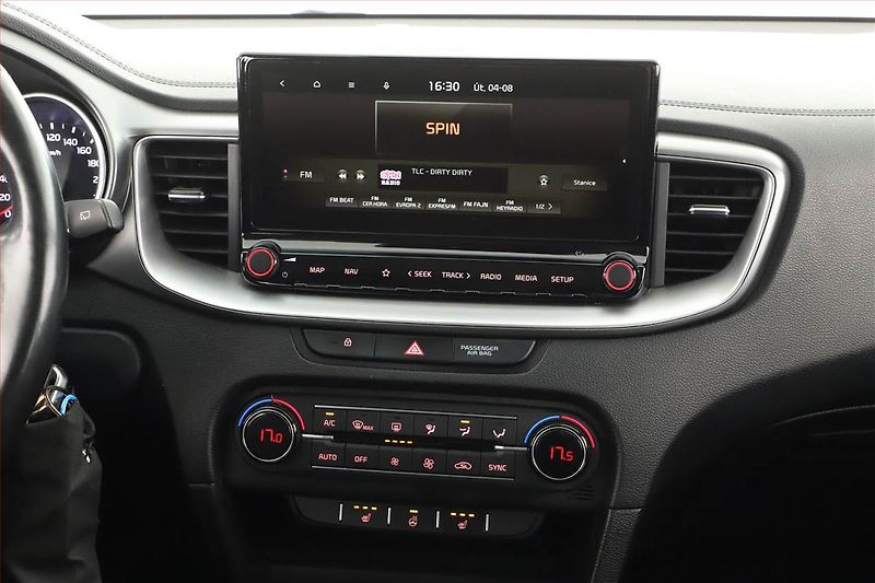 Kia Ceed (2020) Exclusive 1.4 T-GDI, Navi - fotka 10 z 17