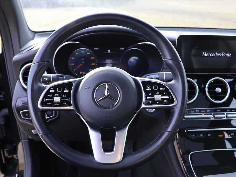 Mercedes-Benz GLC 2,0 300d 180kW 4Matic AMG DPH - fotka 17 z 36