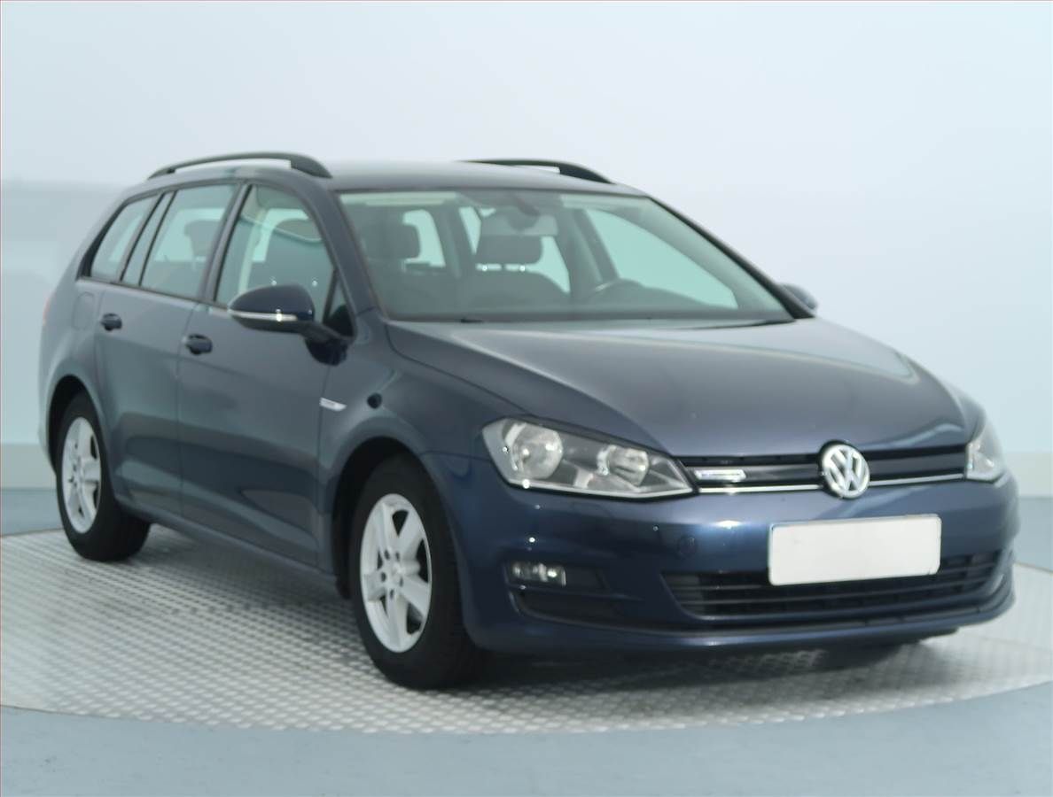 Volkswagen Golf 1.6 TDI, Xenony, Tempomat