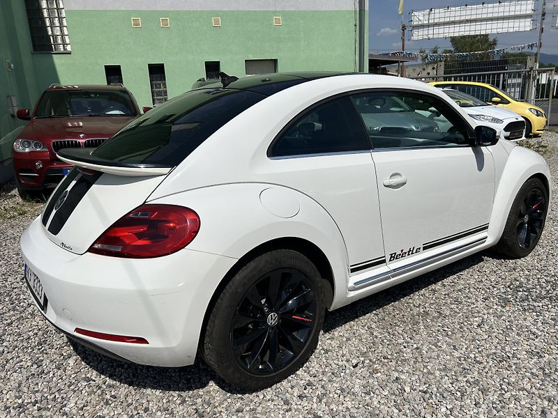 Volkswagen Beetle (2014) 2.0Tdi 103KW DSG 131tis km - fotka 6 z 35