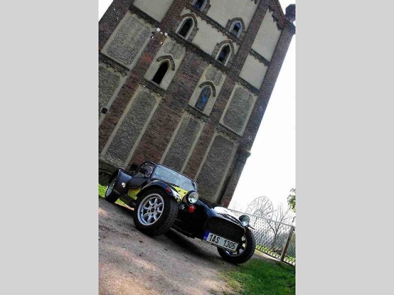 Caterham Roadsport 120.