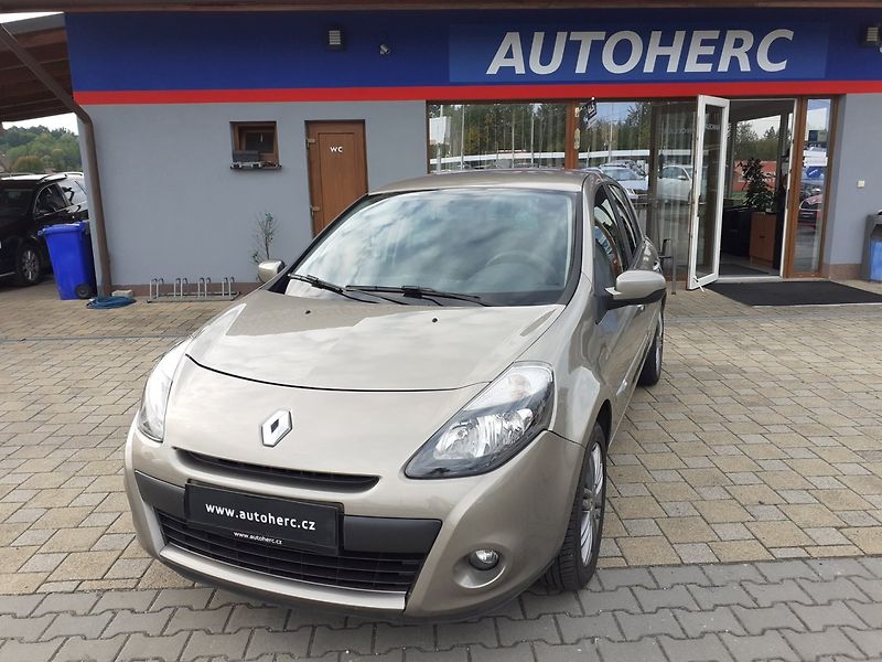 Renault Clio (2009) 1.5 DCi KLIMA - fotka 1 z 20