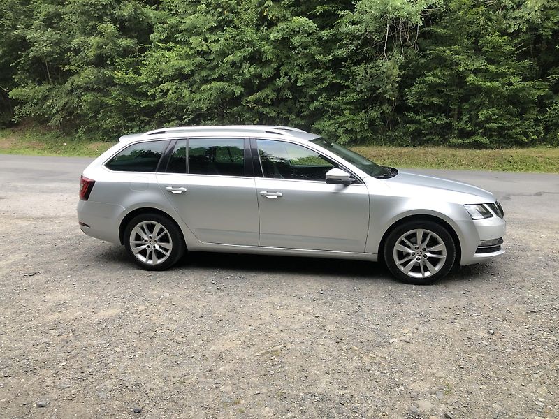 Škoda Octavia (2020) COMBI 1.5 TSI DSG STYLE 2020 - fotka 4 z 17