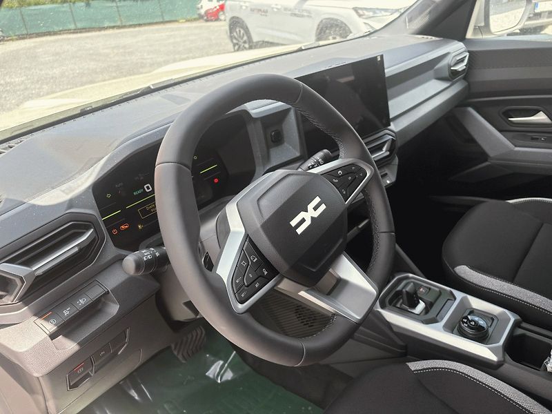 Dacia Duster (2026) Journey hybrid-G 150 4x4 - fotka 12 z 22