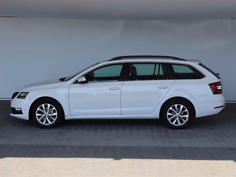 Škoda Octavia (2017) 1.6 TDI, Xenony, Tempomat - fotka 3 z 20