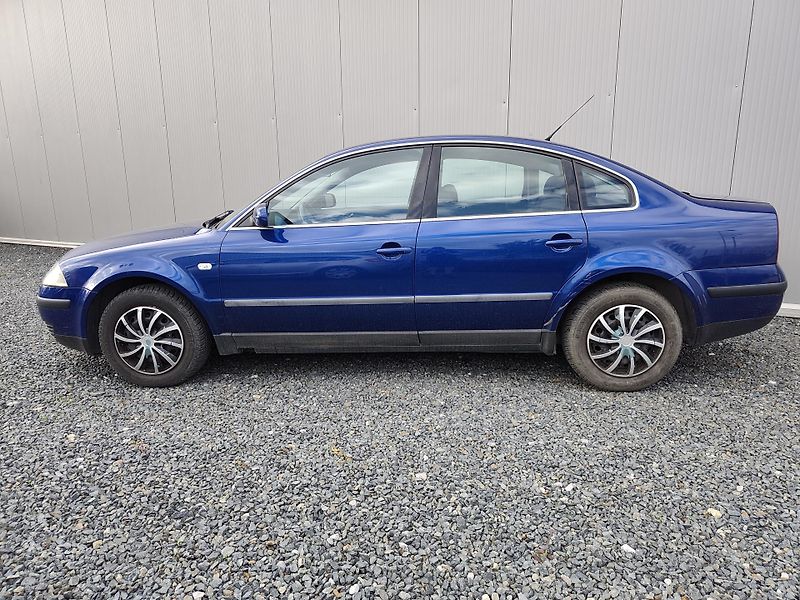 Volkswagen Passat 1.9 TDI 74KW, ČR - fotka 3 z 14