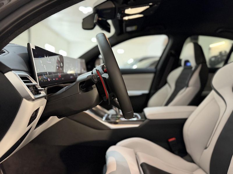 BMW M3 Competition xDrive NEW Indiv. - fotka 39 z 47
