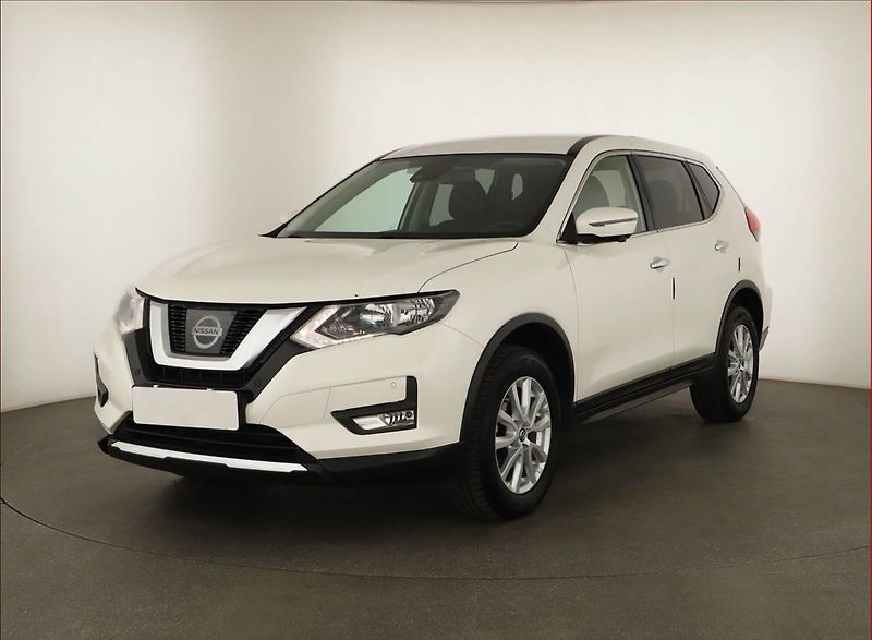 Nissan X-Trail (2017) 1.6 dCi, 4X4, Navi, Tempomat - fotka 2 z 16