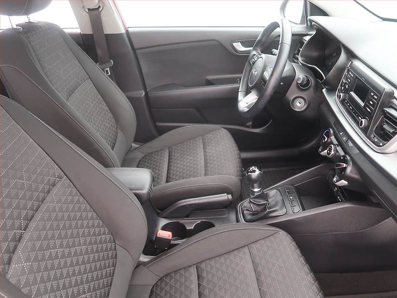 Kia Rio (2023) 1.2 DPI, Serv.kniha, Tempomat - fotka 9 z 16