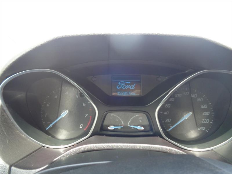 Ford Focus 1,6 - fotka 9 z 18