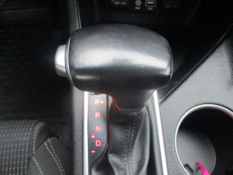 Kia Sportage 2.0 CRDi 4x4 ČR - fotka 23 z 32