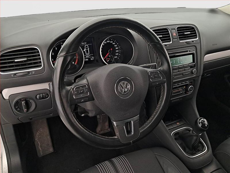 Volkswagen Golf (2012) 1.2 TSI, Park. senzory - fotka 17 z 17