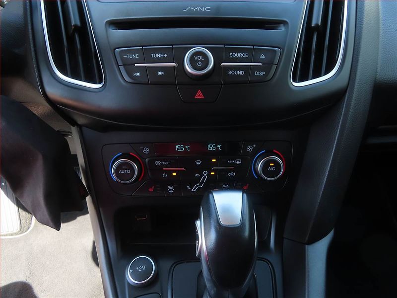 Ford Focus (2018) 2.0 EcoBlue, Automat - fotka 16 z 20