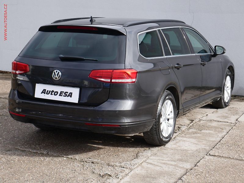 Volkswagen Passat (2017) 1.4 TSi, Comfortline, navi - fotka 6 z 19