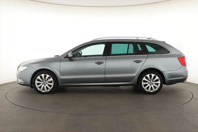 Škoda Superb (2011) Comfort 2.0 TDI, 4X4, Automat - fotka 3 z 18