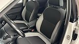 Škoda Fabia 1.0 TSI Ambition - náhled 15