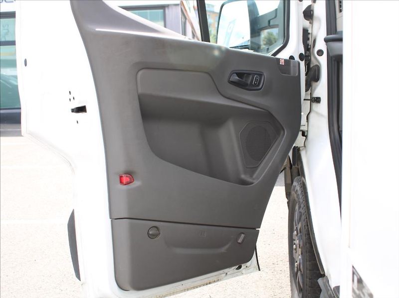 Ford Transit 2,0 TDCi PLOŠINA Kamera 1.maj - fotka 10 z 19