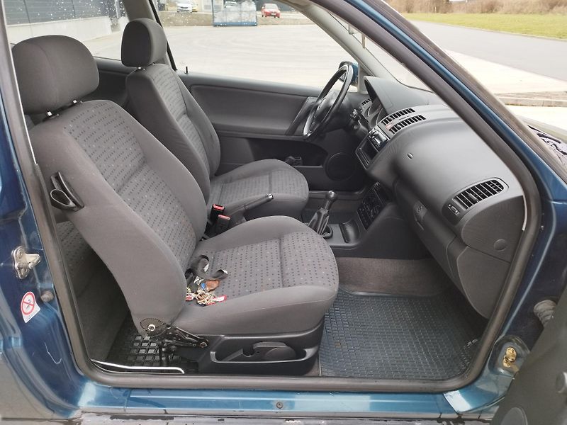Volkswagen Polo (2001) 1.0MPi,volat-608 081 843 - fotka 15 z 17