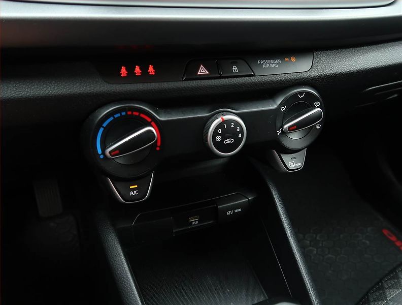 Kia Rio (2021) 1.2 DPI, ČR,1.maj - fotka 15 z 16