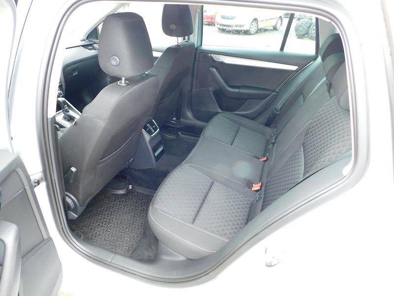 Škoda Octavia (2017) III KOMBI 1.4 TSI AUTOMAT - fotka 23 z 39
