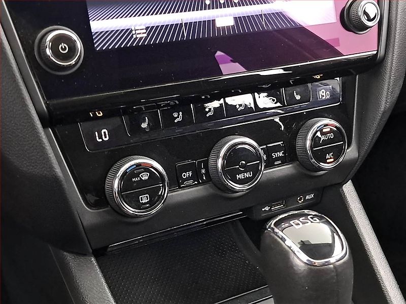 Škoda Octavia (2017) 2.0 TDI, Automat, Tempomat - fotka 15 z 19