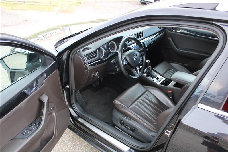 Škoda Superb 2,0 TDi  L&K, 140KW, DSG, ČR - fotka 9 z 46