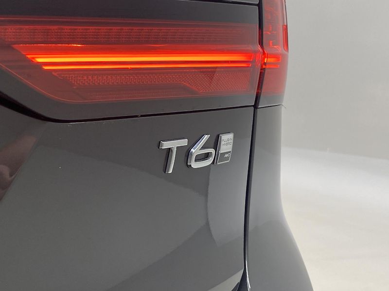 Volvo V90 T6 AWD RECHARGE DARK PLUS AUT - fotka 37 z 54