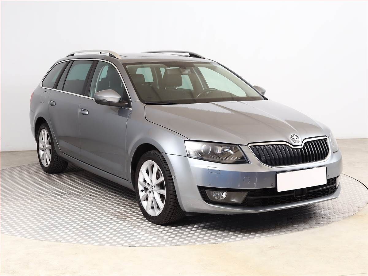 Škoda Octavia Elegance 2.0 TDI, Serv.kniha