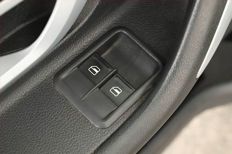 Škoda Fabia (2008) Elegance 1.2 12V, Serv.kniha - fotka 8 z 15