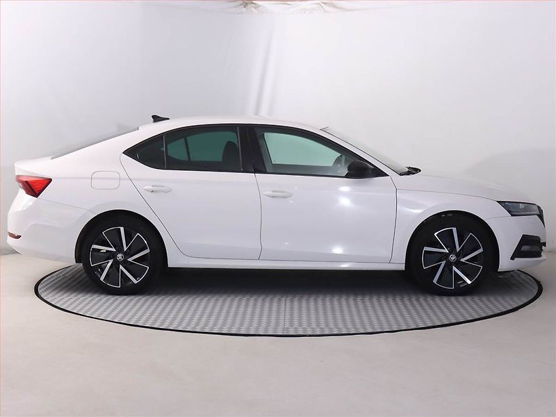 Škoda Octavia (2022) 1.5 TSI - fotka 6 z 20