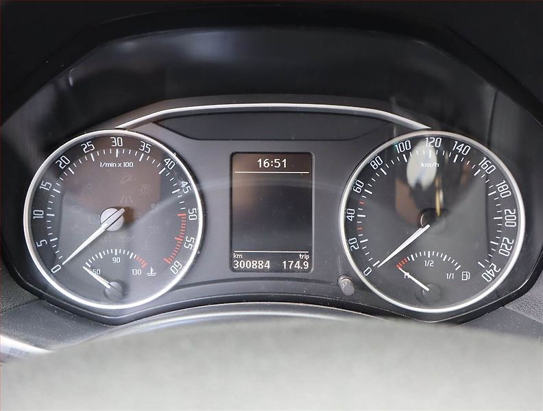 Škoda Octavia (2012) Elegance 2.0 TDI, Serv.kniha - fotka 11 z 20