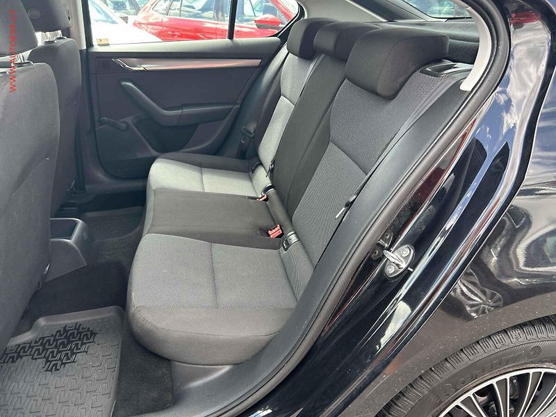 Škoda Octavia (2014) 1.2 TSI, ČR, servis.kniha, AC - fotka 10 z 16