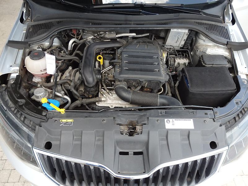 Škoda Fabia SCOUT 1.0 TSI KLIMA, 6x AIRBAG - fotka 13 z 18